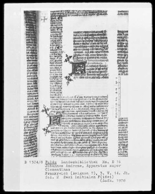 Johannes Andreae, Apparatus super Clementinas — Textseite mit zwei Spalten und rechteckiger Aussparung; zwei Initialen F(idei), Folio 2recto