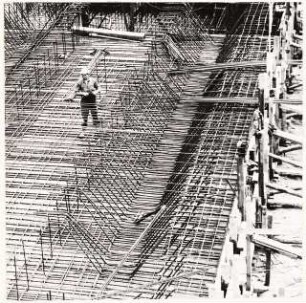 Hochschulbibliothek, Karlsruhe Neubau: Fundamenteisen