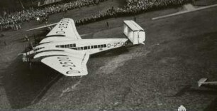 Viermotoriges Verkehrsflugzeug Junkers G38 der Lufthansa auf dem Flugplatz Dresden-Heller : Junkers Flugzeug- u. Motorenwerke, Dessau