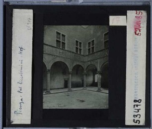 Pienza, Palazzo Piccolomini : Innenhof