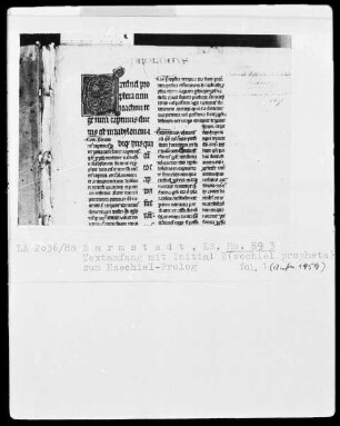 Ezechiel et Daniel cum glossa ordinaria — Initiale E(zechiel propheta), Folio 1recto