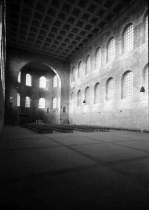 Trier: Basilika, innen