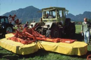 Fotografie: Futtererntetechnik, Mähwerk, Scheibenmähwerk, Rückfahreinrichtung