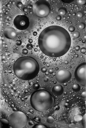Essigbrühe mit Öltropfen : Formalismus. Strukturbild Essigbrühe mit Öltropfen