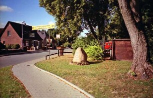 Gedenkstein zum 750. Jubiläum der Gemeinde