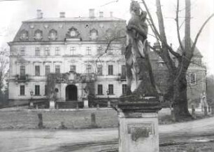 Ehemaliges Schloss in Altdöbern : Bauwesen - Herrenhäuser. Ort: Stara Darbnja / Altdöbern. Ehemaliges Schloss
