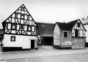 Ehringshausen, Bahnhofstraße 31