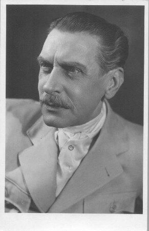 Porträt (Rollenporträt?) Carl Günther. Fotografie (Weltpostkarte). Dresden, 1940/1945