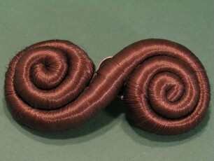 KUCHENKRINGEL AUS HAAREN