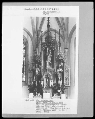 In Mittelnische: Madonnenfigur