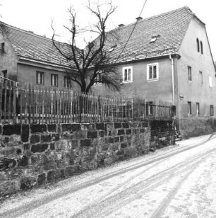 Dresden-Lockwitz. Am Gückelsberg 1. Straßenansicht