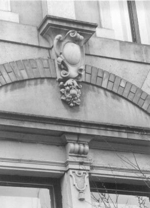 Dresden-Neustadt, Radeberger Straße 41. Wohnhaus (1893). Teilansicht der Fassade