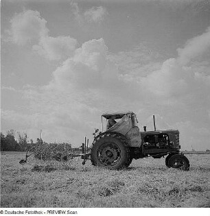 Landtechnik: Heuwendemaschine