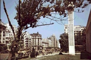 Bukarst: Boulevard Bratianu mit Ausstellungspavillon