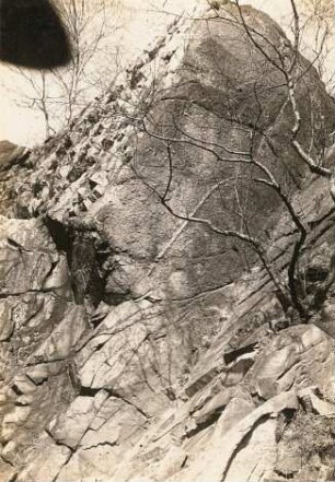 Erzgebirge. Kirchberger Granitgebiet. Kontakt des grobkörnigen und feinkörnigen Granits am östlichen Talhang des Rödelbaches in Saupersdorf