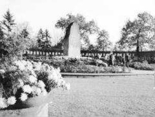 Zentrales Rondell der Gedenkstätte der Sozialisten auf dem Zentralfriedhof Friedrichsfelde in Berlin (Ost)