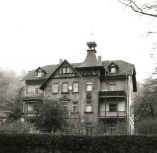 Bad Schandau, Dresdner Straße 12. Wohnhaus (bezeichnet 1898)