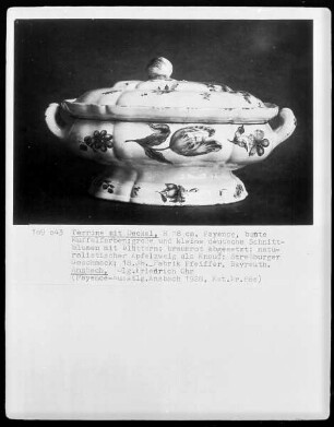 Terrine mit Deckel