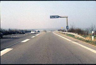 Einfahrt in Nebenfahrbahn Westseite