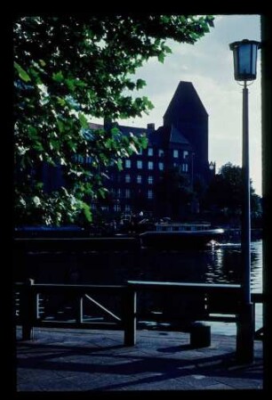 An d. Waisenbrücke 5.7.59.