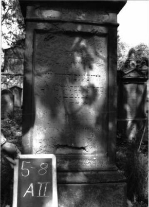 Grabstein A II/5/8 (Detailaufnahme)