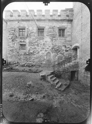 Heldburg (Bad Colberg-Heldburg). Veste Heldburg (Baubeginn 12. Jh.). Jungfernbau. Hoffront