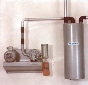 Fotografie: Melktechnik, Melkmaschine, Vakuumpumpe