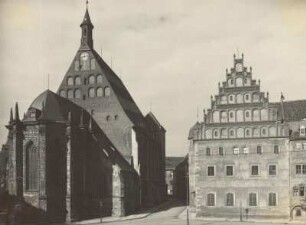 Freiberg. Untermarkt : Freiberg, Untermarkt, Blick auf Dom und Stadt- und Berggbaumuseum (ehemaliger Domherrenhof, "Thürmerei")