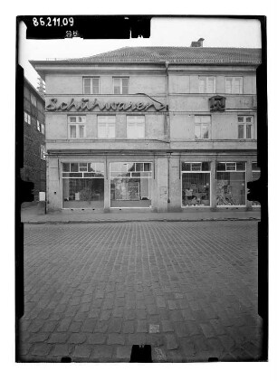 Grabow, Karl-Marx-Straße (Große Straße) 7. Wohnhaus mit Laden. Straßenfront (Teilansicht)