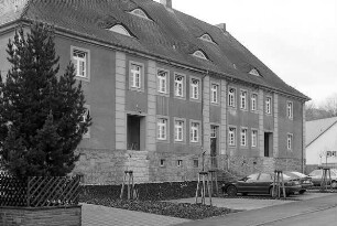 Schule (Schulhaus); Burghaun, Schloßstraße 21