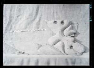 Marmor, Gips und Holz: Holzfragment, Sam 652