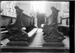 Salem Münster - Klosterkirche Maria Himmelfahrt Chorgestühl mit Schnitzerei