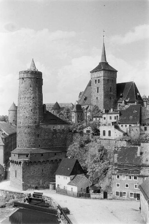 Blick auf die Stadt Bautzen von der Friedensbrücke. : Pohlad na město Budyšin z mosta měra.