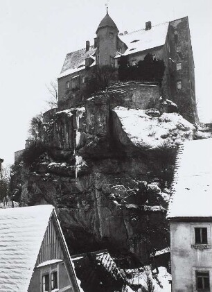 Burg Hohnstein. Vorderes Schloss von Osten