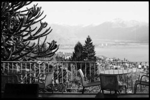 Orselina: Ausblick Panorama vom Hotel auf See Richtung Bellinzona