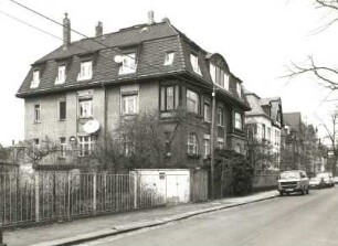 Dresden-Trachau, Reichenberger Straße 14. Wohnhaus (1907). Straßenansicht von Südost