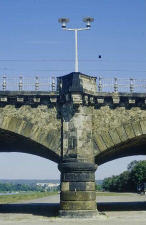 Albertbrücke ü. d. Elbe in Dresden