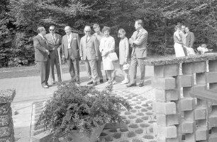Besuch des baden-württembergischen Finanzministers Kurt Angstmann bei der Bundesgartenschau.
