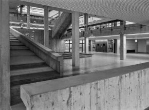 Fachbereich Architektur — Westbau — Treppen- und Ausstellungshalle