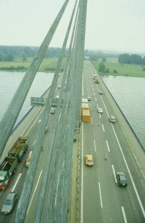 1. Einsatz am 3.8.1988, Rheinbrücke Bonn-Nord (BSG)