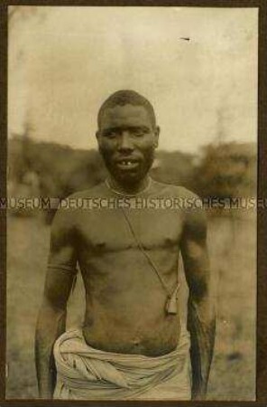Porträt eines afrikanischen Mannes aus dem Landesinneren (Mschensi)