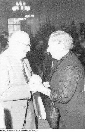 Auszeichnung von Aktivisten der ersten Stunde, Heinz Nicolaus im VEB Prefo, Heinz Fiedler am Telefon, Stadtrat Helmuth Welz, Übergabe einer Fahne aus Smolensk von Soldaten der Sowjetarmee, u.a., Mai-Juni 1965