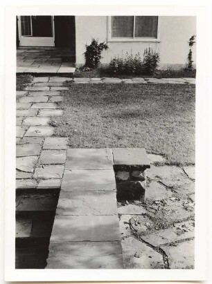 Garten Reinicke, Berlin-Zehlendorf: Plattenweg