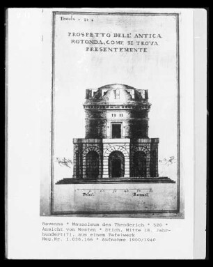 Ravenna: Mausoleum des Theoderich