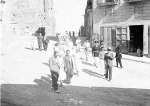 Tarragona [Spanien]: Gruppe bei der Führung