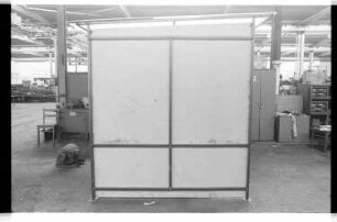 Kleinbildnegative: SEW-Infostand, RAW Tempelhof, 1979
