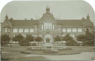 Altonaer Museum, Frontansicht mit Kaiserplatz