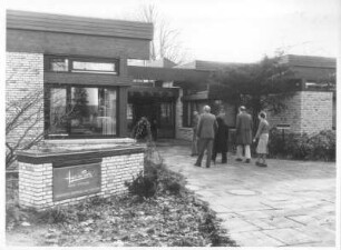 Hamburg. Eingang zum Senioren-Zentrum "Haus im Park"