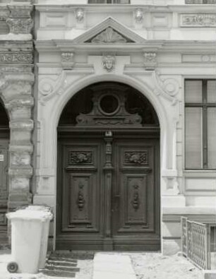 Görlitz-Altstadt, Augustastraße 33. Wohnhaus (um 1890). Portal