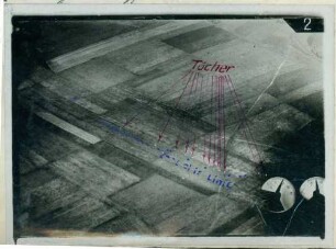 Foto zu Übungszwecken für die Verbindung der Infanterie mit Fliegern (Luftbild)
